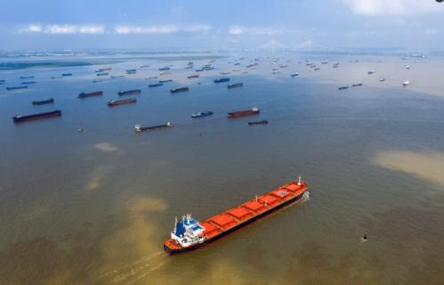 怕什么來什么！美線貨運價格忽然暴漲近十%！1月1日起船公司上漲附加費！