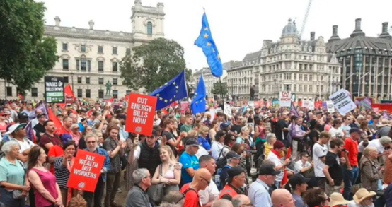 多國發生大罷工！貨物提柜、派送將多多少少遭受不同程度影響！