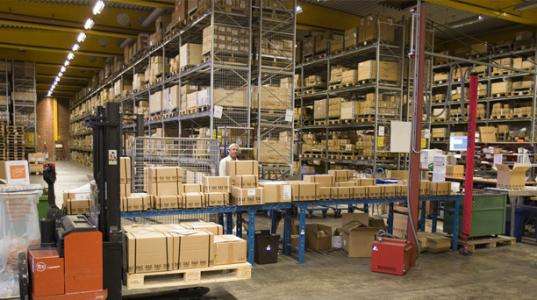 亞馬遜倉儲限制，產生高額超量費？